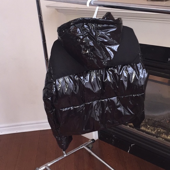 Bagatelle - Picture 2 of 6